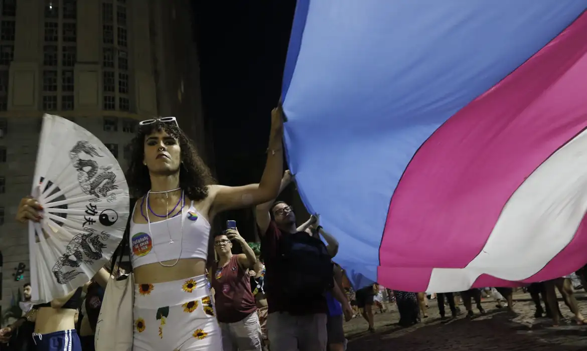 UFSCar encerra amanhã inscrições para pessoas trans e travestis