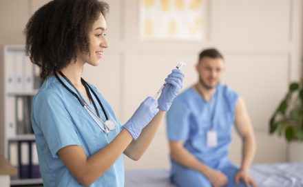 Ribercon - Monte Tabor abre 35 bolsas integrais para Curso Técnico em Enfermagem em 2026